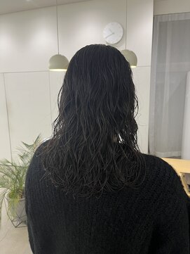ユートゥイーズ つくば(U too e's) ミディアムパーマ 【瀬長なおみ】
