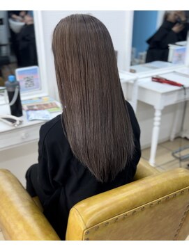 シャルティア(SHALLTIA) ストレートロング/トリートメントストレート/艶髪/艶カラー