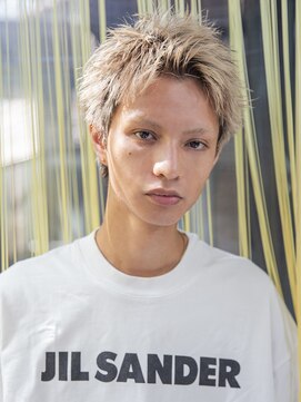 シティ(CITY) 小久保styleフェザーパーマフェザーショートグレーエンドカラー