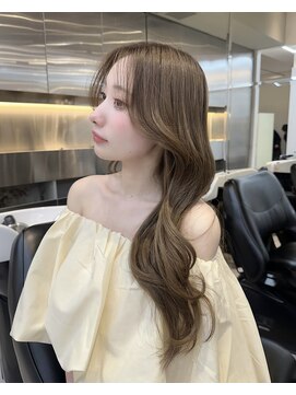 ヌイ 横浜(nui) ヘーゼルベージュ大人ガーリー似合わせレイヤー