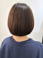 ウタ(uta) まとまり重視のツヤ感ミニボブ