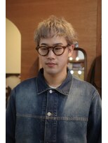 エディ(Edy)&nbsp;ケアブリーチダブルカラーフェザーパーマ外国人風眉毛カット岡山