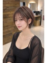 ロハスバイケンジ(LOHAS by KENJE)&nbsp;白髪で楽しむくびれショートの白髪ぼかしハイライト