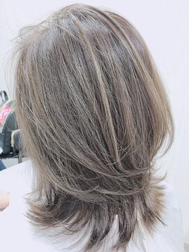 イーチ ディー ヘアーアンドトータルビューティー(each dee hair&total beauty) ハイライトカラー/ラフミディアム