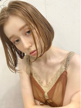 キー(kii) 横顔キレイな小顔ボブ/イルミナカラーで柔らかベージュ