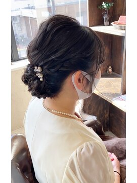 エミュー(emue) emue京都◯大人可愛いルーズ感人気結婚式ヘアアレンジ◯中島