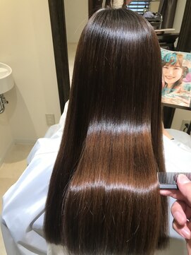 ルネッタ (Lunetta) プレミアム髪質改善ストレート