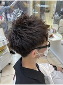 ツーブロモテ髪束感ショート【刈り上げ×無造作ヘア】
