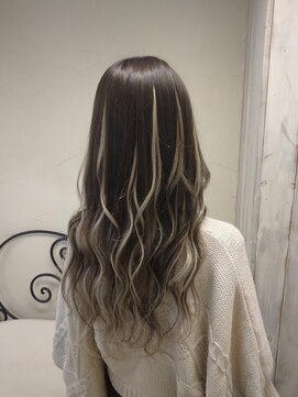 ニーナ ビューティーサロン(NINA Beauty Salon) #プルエクステ#ダイヤモンドヘア#バレイヤージュ
