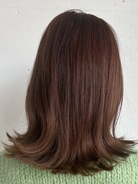 ヘアー 4038(HAIR.4038) 大人チェリーブラウン外はねスタイル