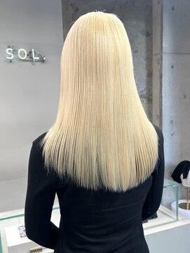 ソル ジングウマエ(SOL JINGUMAE) ホワイトベージュカラーインナーカラーグレージュカラーブリーチ