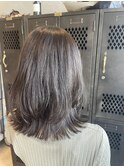 アッシュグレー大人可愛い透明感立体感グレージュエアストレート
