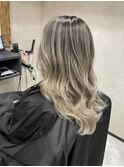 バレイヤージュ、ハイライト、レイヤーロング、グレーベージュ