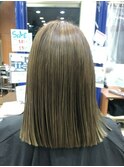 ハイトーンベージュ