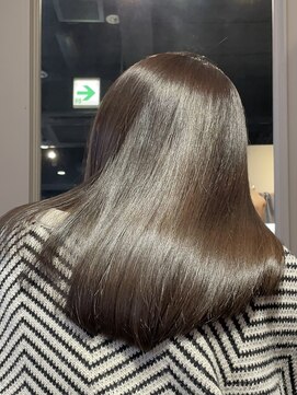 ディプティモイラ(dipty MOILA) 暗めカラーグレージュ 髪質改善 縮毛矯正 ストレート