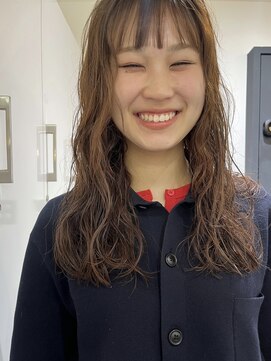 シール 梅田(CIRR) 面長さん、丸顔さんに似合うレイヤーゆるウエーブ