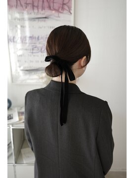 ニュイ(NUIT) 結婚式参列ヘアセットタイトシニヨン