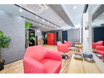 ナイン(nine)の写真/ヘナ、マニキュアでヘアケアをしませんか？しっかりとメリットやデメリットのカウンセリングあり