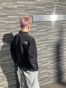 ロア(Roa) 学生に人気◎ブリーチ2回ピンクベージュ×スパイキーショート