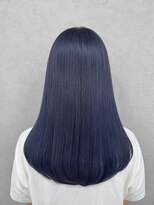 アン(Hair make un)&nbsp;ブリーチ/ネイビー/ブルー/寒色