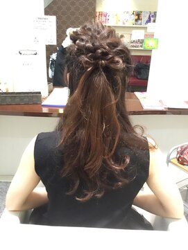 キャトル(hair make QUATRE) ヘアアレンジ