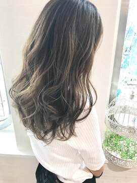 ラ ブランシュ 大宮(La Blanche) バレイヤージュベージュカラー　大宮　大宮駅　大宮東口