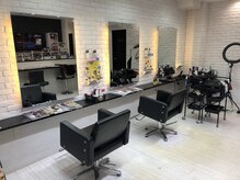 シャルム ヘアー デザイン(CHARME Hair Design)の雰囲気（清潔なセット面 白レンガが可愛いです）