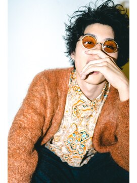 オーシャントーキョーオーバー 渋谷(OCEAN TOKYO OVER) スーツ短髪ツーブロック束感モテるパーママッシュ黒髪波巻き