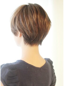 ヘアースタジオフォルム ショートレイヤー