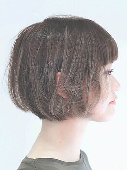 フルハウス (Full house HAIR DESIGN)の写真/ハイクオリティな”小顔補正立体カット”で、お顔はもちろん首回りまでも綺麗に魅せるスタイルをお届け◎