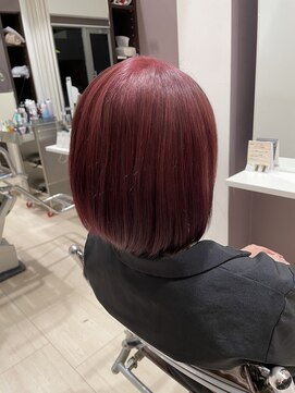 イースト(YEAST) 前下がりボブ