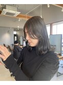 顔まわりカット透明感オリーブグレージュ i