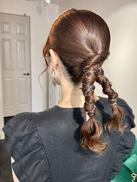 コアブラン 原宿 明治神宮前(CORE blanc) タイトポニーテール/編み下ろし/金箔