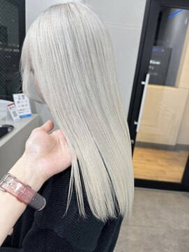 ユウル 横浜(juhl.) ホワイトブロンドアッシュブロンドブリーチダブルカラー横浜駅