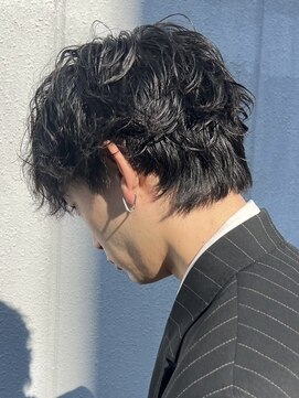 ノイ(noi) センターパートニュアンスパーマ刈り上げツーブロックメンズヘア