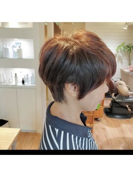 ヘアーゾーン ハチマルハチ 登戸駅前店(Hair Zone 808) ショートヘア×白髪ぼかし