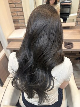ヘアアンドメイク シークネクスト(HAIR&MAKE SeeK NEXT) 透明感オリーブ×レイヤースタイル