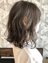 ヘアデザイン ファブロ(hair design FABRO.) ハイライト×グレージュ♪