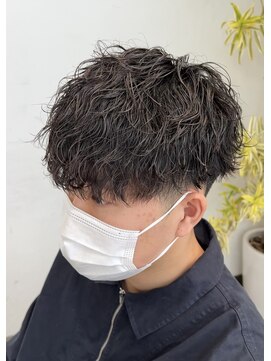 ブランコジーサウス(BLANCO G South) 波巻きスパイラルパーマ ツーブロック マッシュ 骨格補正