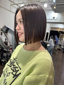 ヘアーアンドメイク ビス(HAIR&MAKE bis) 流行りの切りっぱなしボブ【立川/加藤沙久楽】