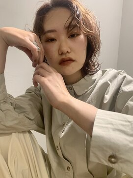 ヌークバイラヴェスト 四日市(neuk by lovest) 〔mirisa〕伸ばしかけ前髪とレイヤースタイル　モードヘア