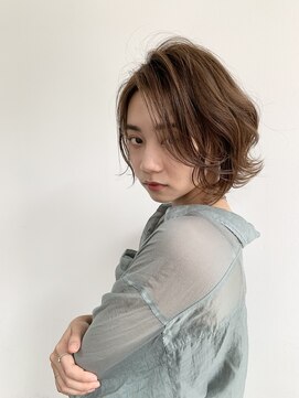 ロンド レグリーズ 立川(Lond leglise) ショートボブ/ミニボブ/フェイスレイヤー/顔まわり/グレージュ