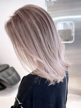 シオン(shion) くすみベージュオリーブカラーワンレン透明感カラー_ba357931