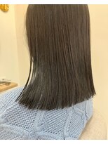 シア 綾瀬店(SHEER)&nbsp;オリーブカラー　ぱつんカット