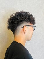 アストロ(ASTRO)&nbsp;大人男性ナチュラルパーマビジカジ清潔感アッシュブラック