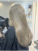 シルバーベージュブロンドプラチナベージュレイヤーカット