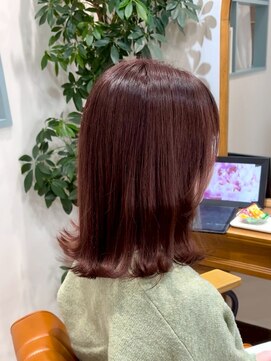 小顔カット外ハネボブフェミニンロングうる艶髪