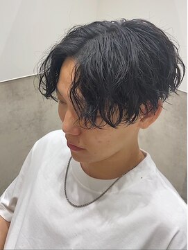 スパイラルセンターパート【メンズ/パーマ/眉毛/沖縄市/美里】