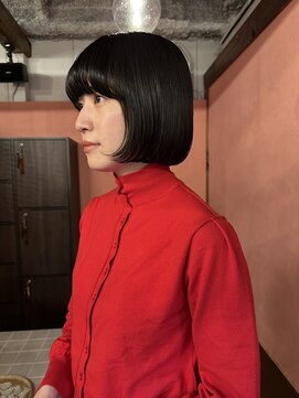 ニーム(nimes) 黒髪ボブ重ためミニボブ前上がりボブ