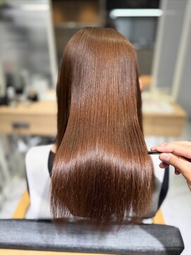 タミーズ 金山(Tummy's) 美髪改善ストレート